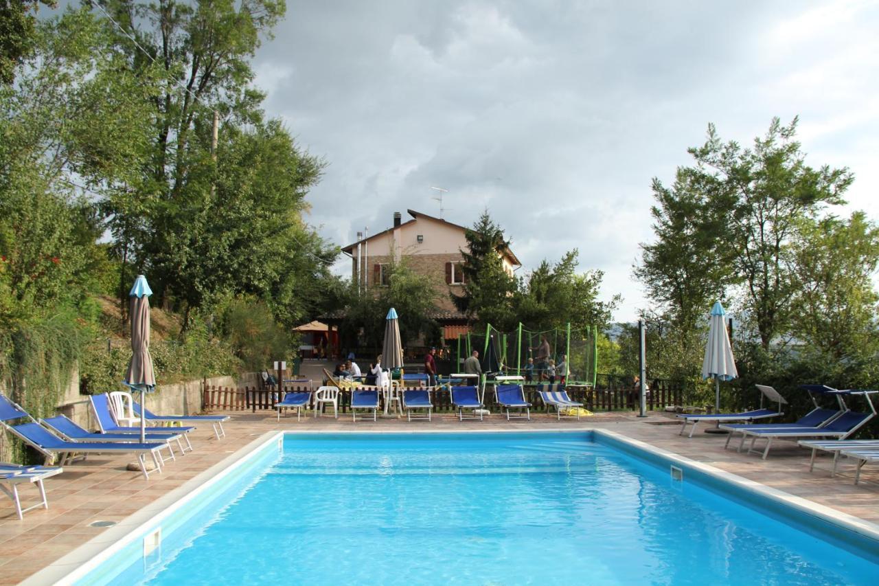 Agriturismo Ca' Isotta Castello di Serravalle エクステリア 写真