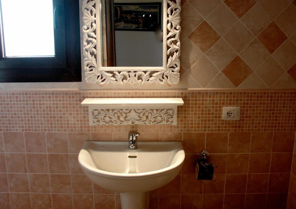Agriturismo Ca' Isotta Castello di Serravalle エクステリア 写真