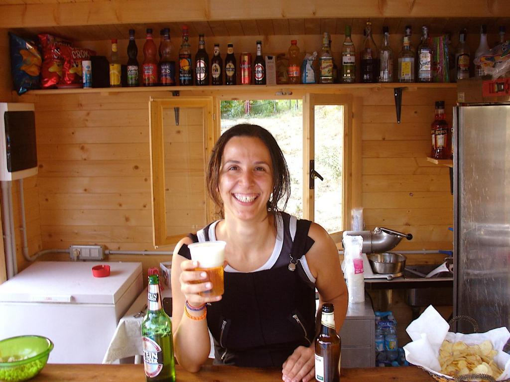 Agriturismo Ca' Isotta Castello di Serravalle エクステリア 写真