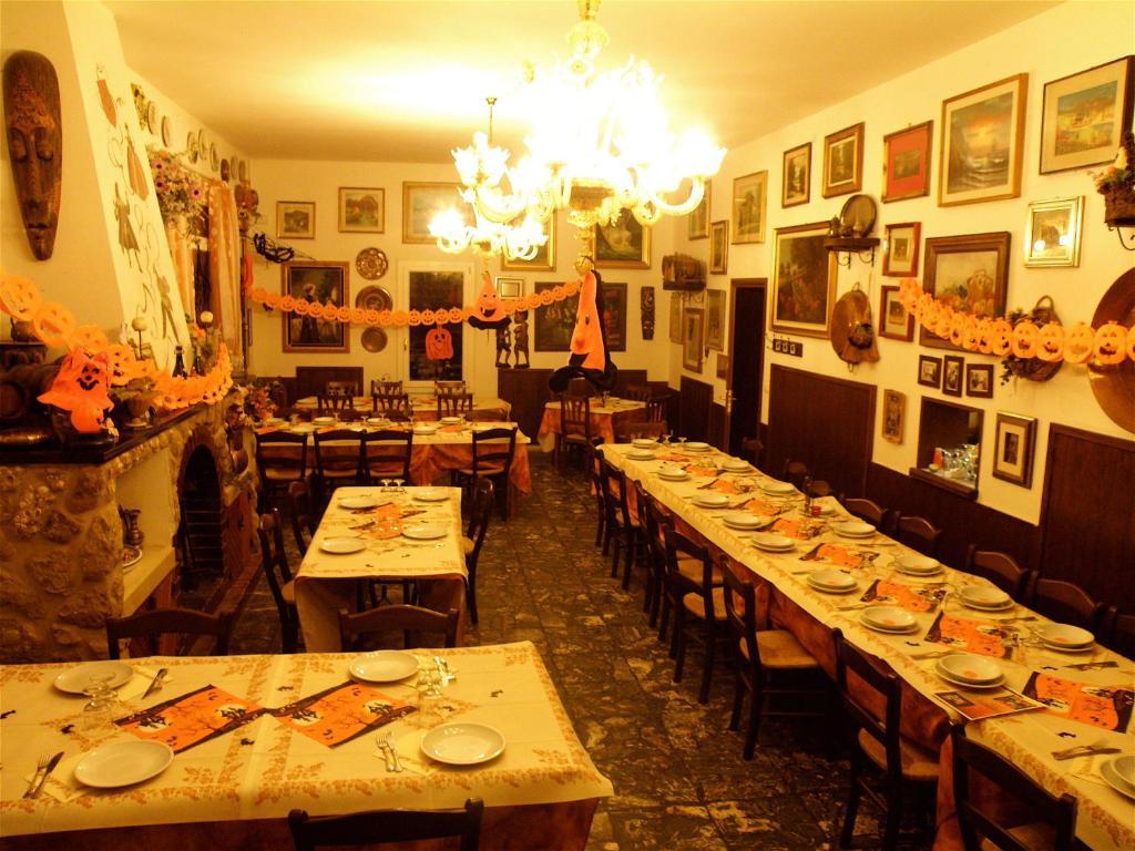 Agriturismo Ca' Isotta Castello di Serravalle エクステリア 写真