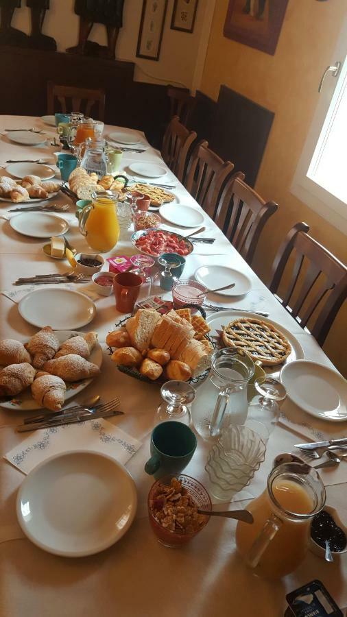Agriturismo Ca' Isotta Castello di Serravalle エクステリア 写真